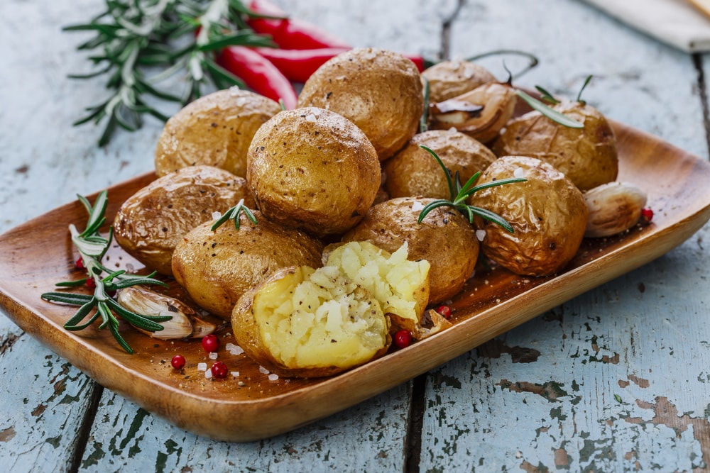 Potatoes with Garlic and Rosemary Recipe